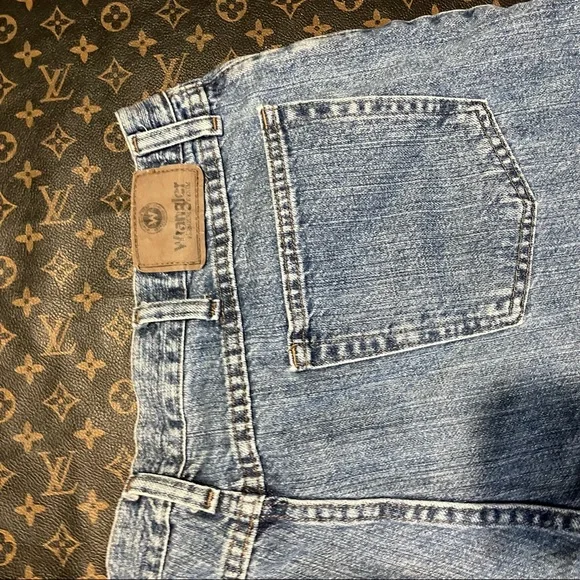 custom hem wrangler jean shorts relax straight - Picture 3 of 11